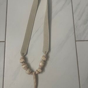 Necklace ivory